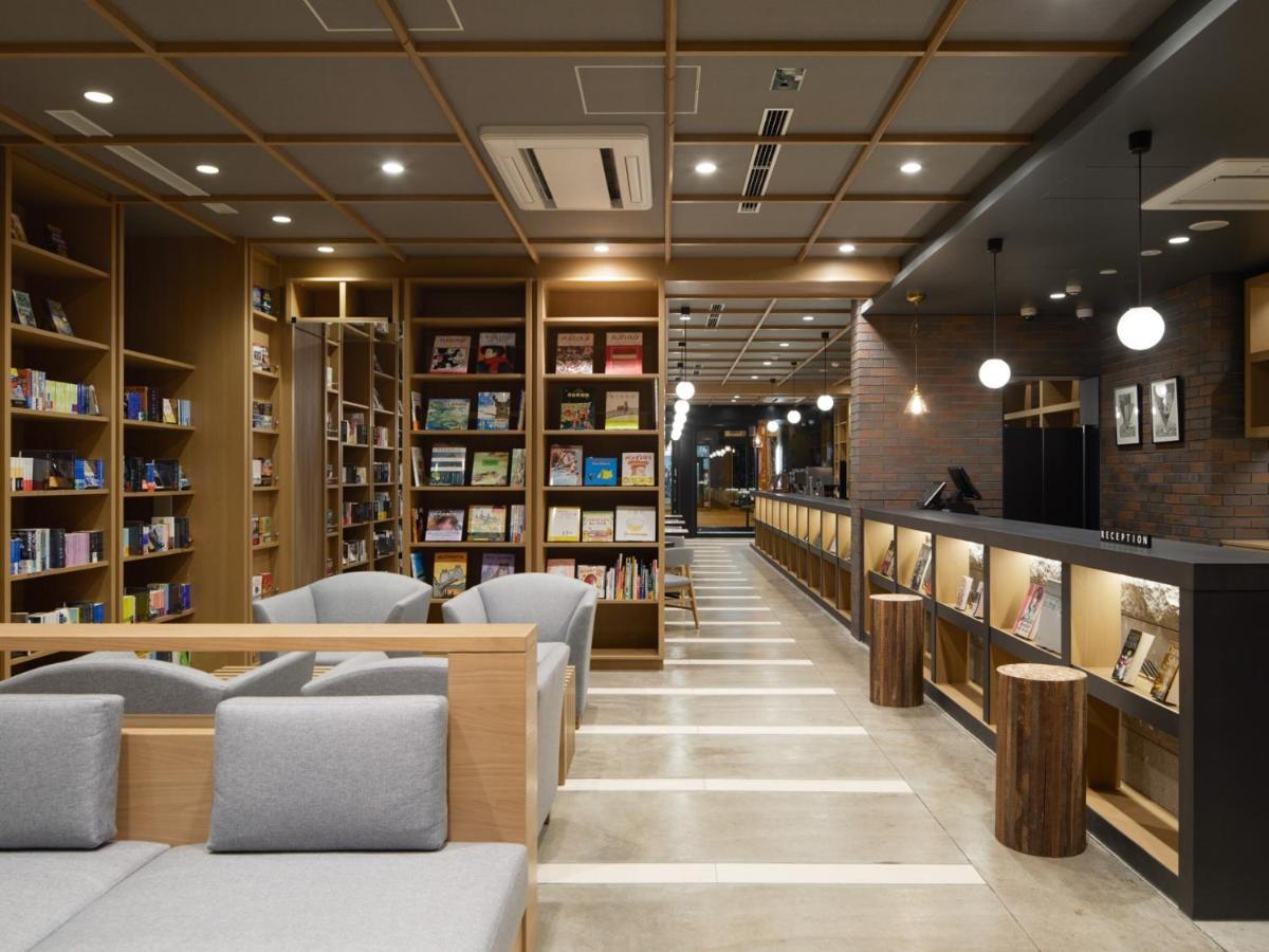 Lamp Light Books Hotel Sapporo Bagian luar foto