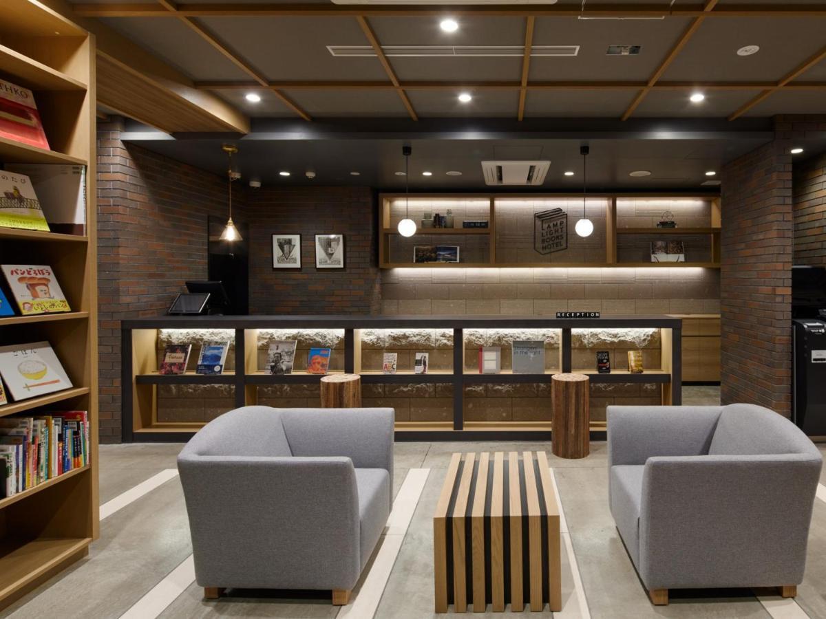 Lamp Light Books Hotel Sapporo Bagian luar foto