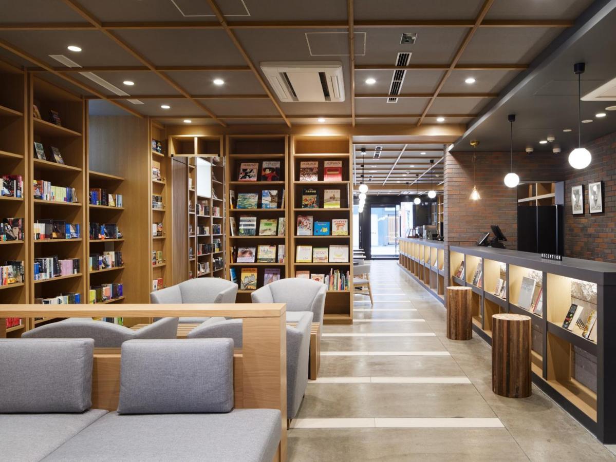 Lamp Light Books Hotel Sapporo Bagian luar foto